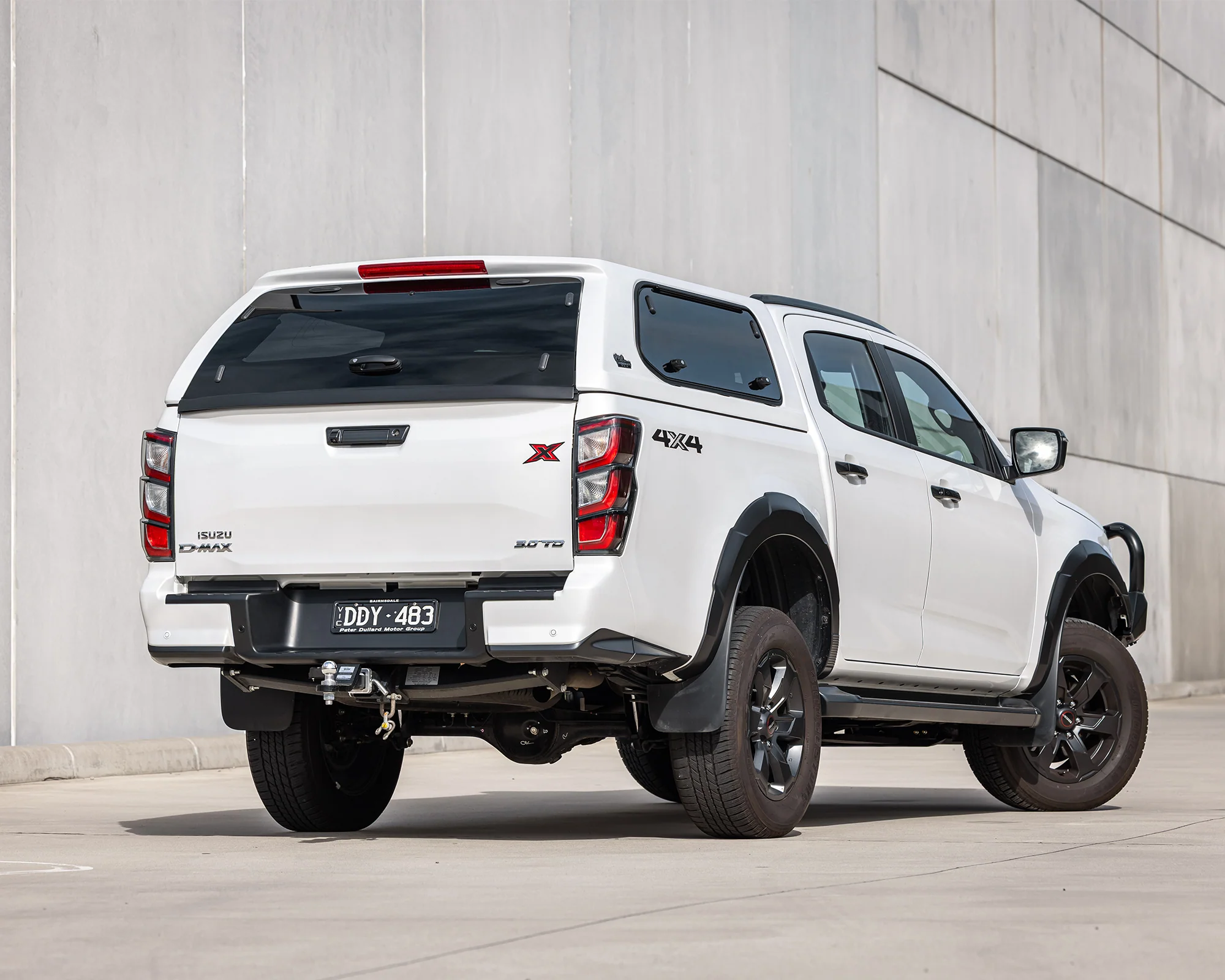 Pinnacle 2 Fibreglass Canopy (Pre-Primed) For Isuzu D-MAX (24+) & Mazda BT-50 (25+)