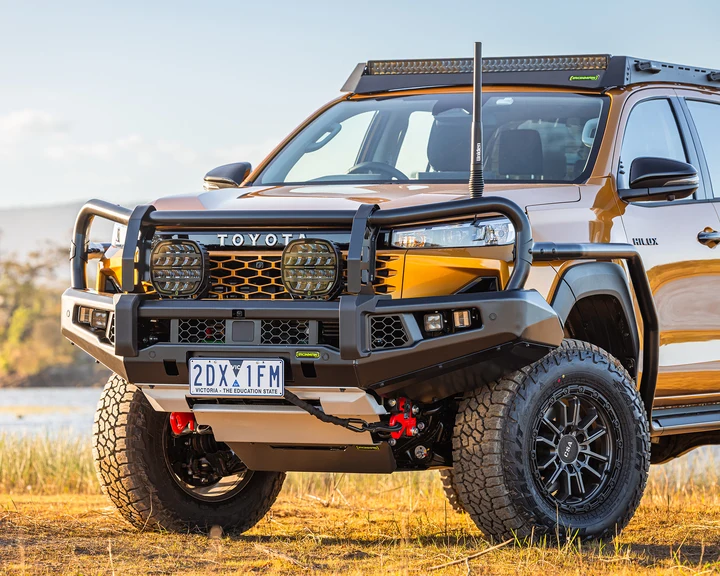 Bull Bar – APEX Bull Bar & Lights Kit For Toyota HiLux N90 (26+) High Spec Vehicles